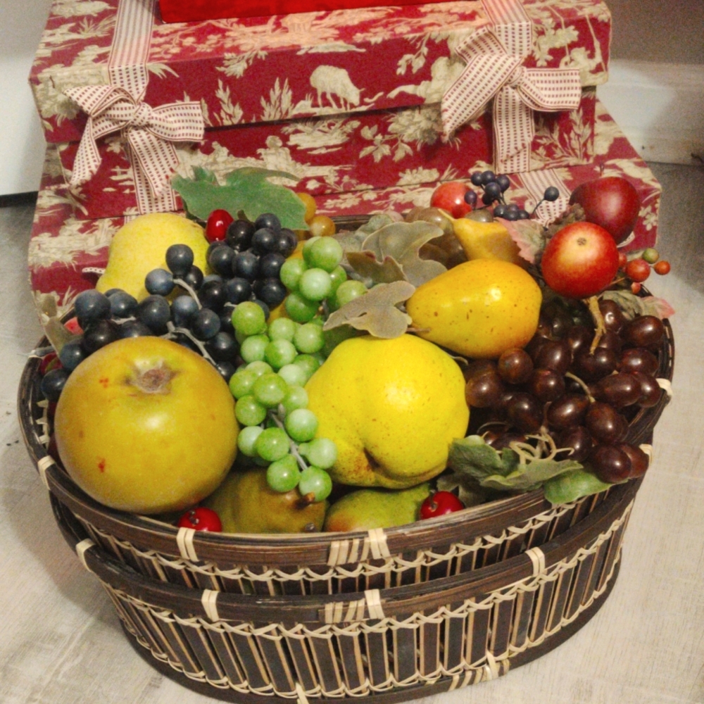 Fruit basket